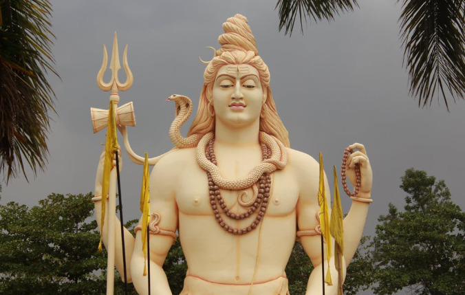 सावन का पवित्र महीना : भगवान शिव की दिव्य कृपा का त्यौहार
