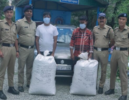 लगभग 2.5 लाख रुपये के अवैध डोडा पोस्त के साथ पुलिस ने गिरफ्तार किए 2 तस्कर